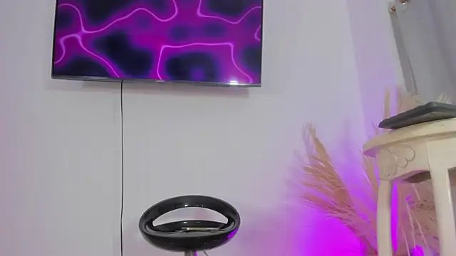 Angelasantini0 online show from April 9, 2026, 9:15 am