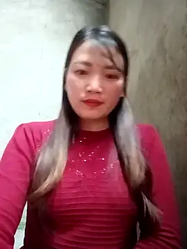 Snapshot of Nunaa2x chatting on February 5, 2026, 12:39 am Nunaa2x online show from February 5, 2026, 12:39 am