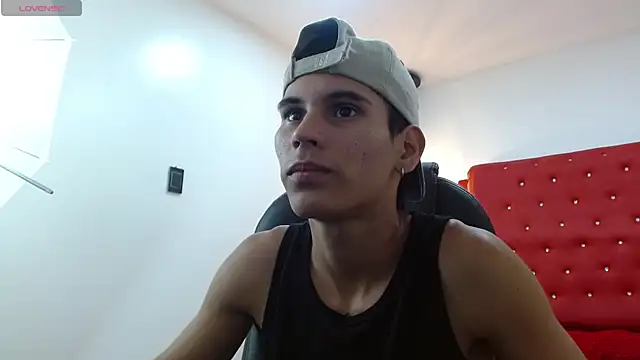 Snapshot of paullcb chatting on January 13, 2026, 3:54 am paullcb online show from January 13, 2026, 3:54 am