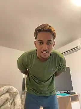 Axel black10 online show from March 3, 2026, 2:24 pm