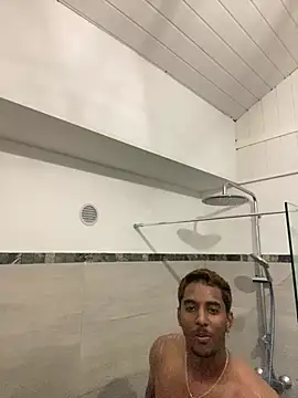 Axel black10 online show from February 14, 2026, 4:40 pm