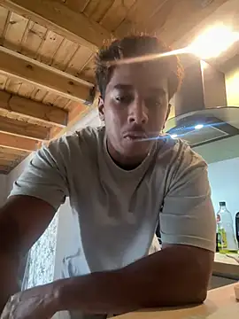 Axel black10 online show from April 12, 2026, 11:13 am