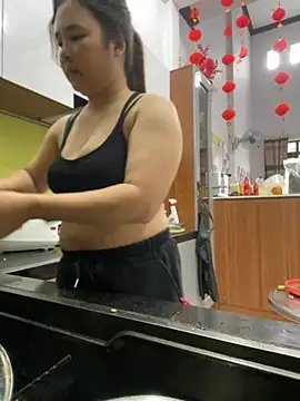 Snapshot of Mie-chan chatting on January 15, 2026, 1:31 am Mie-chan online show from January 15, 2026, 1:31 am