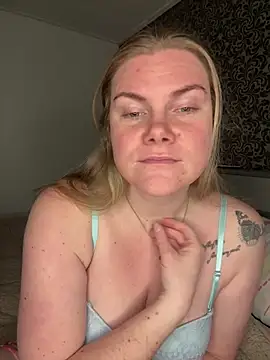 SexyBlondJoanna online show from February 19, 2026, 11:18 am