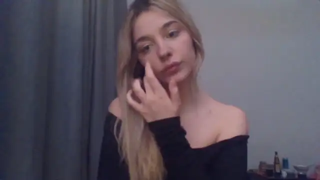 Snapshot of EvelineMagnetic chatting on January 12, 2026, 3:41 pm EvelineMagnetic online show from January 12, 2026, 3:41 pm