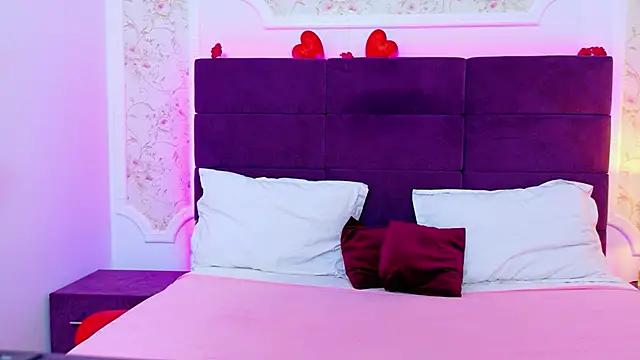 EvelinHill online show from February 19, 2026, 5:04 am