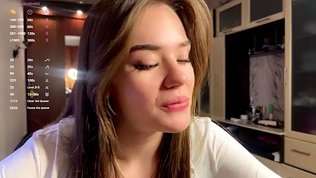 Snapshot of LubaSeirers chatting on February 9, 2026, 3:21 pm LubaSeirers online show from February 9, 2026, 3:21 pm