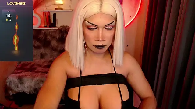 deliciousClaire online show from April 16, 2026, 11:40 pm