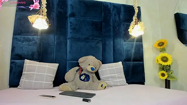 Laura Miller1 online show from March 15, 2026, 4:14 pm