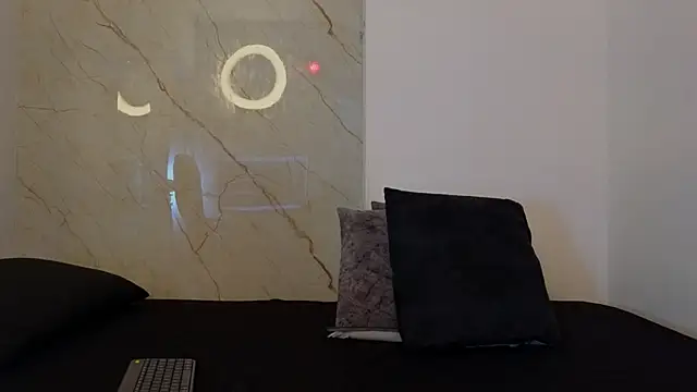 Laura Miller1 online show from February 14, 2026, 8:31 pm