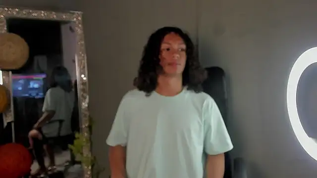 Snapshot of dylaans19 chatting on February 11, 2026, 2:28 pm dylaans19 online show from February 11, 2026, 2:28 pm