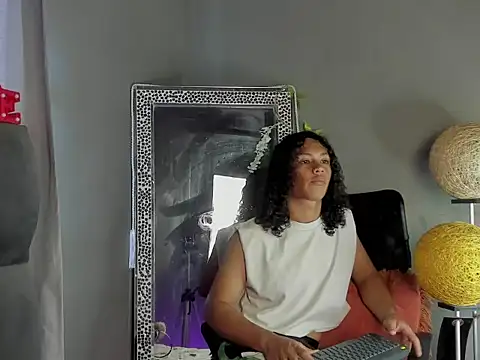 Snapshot of dylaans19 chatting on February 21, 2026, 2:30 pm dylaans19 online show from February 21, 2026, 2:30 pm