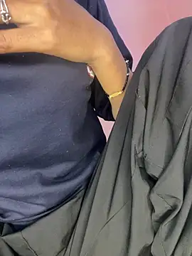 Snapshot of paribaby09 chatting on February 20, 2026, 8:38 am paribaby09 online show from February 20, 2026, 8:38 am