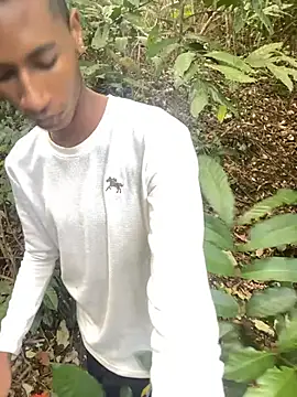 twink gabrielll online show from June 23, 2026, 8:18 pm