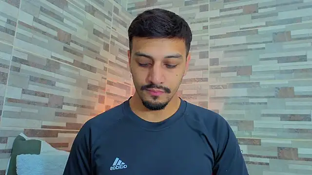 joelcallvil1 online show from April 18, 2026, 3:58 pm