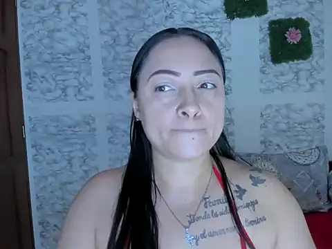 Snapshot of XXXStephanie_XXX chatting on February 4, 2026, 8:37 pm XXXStephanie XXX online show from February 4, 2026, 8:37 pm