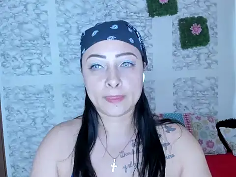 Snapshot of XXXStephanie_XXX chatting on February 22, 2026, 9:05 pm XXXStephanie XXX online show from February 22, 2026, 9:05 pm