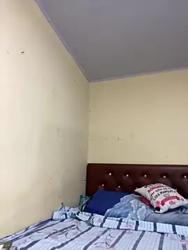 Snapshot of Shayla--broos chatting on February 5, 2026, 3:19 pm Shayla--broos online show from February 5, 2026, 3:19 pm