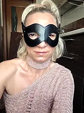 Snapshot of DahliaDew chatting on January 14, 2026, 10:30 am DahliaDew online show from January 14, 2026, 10:30 am