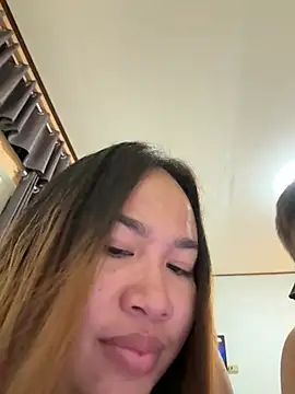 Snapshot of Ponthip chatting on February 1, 2026, 8:18 pm Ponthip online show from February 1, 2026, 8:18 pm