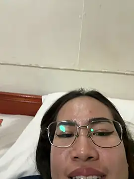 Snapshot of Ponthip chatting on February 4, 2026, 8:15 pm Ponthip online show from February 4, 2026, 8:15 pm