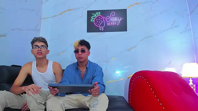 Snapshot of Roman_cute chatting on January 15, 2026, 2:42 pm Roman cute online show from January 15, 2026, 2:42 pm