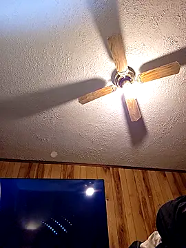 Snapshot of Rockymichael80 chatting on February 16, 2026, 4:33 am Rockymichael80 online show from February 16, 2026, 4:33 am