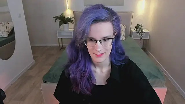 AuraLaunni online show from June 27, 2026, 7:36 am