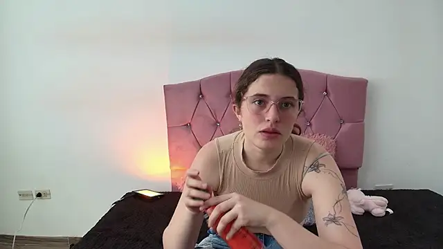 Cherry Boomxx online show from February 20, 2026, 6:10 pm