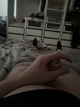 Snapshot of NotatingGrinder chatting on February 18, 2026, 2:57 pm NotatingGrinder online show from February 18, 2026, 2:57 pm