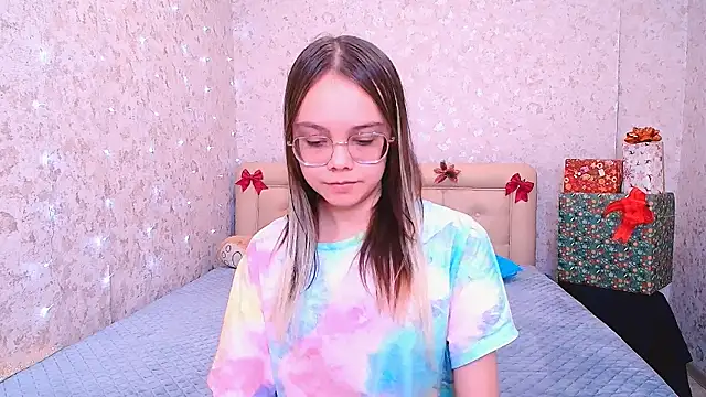 Snapshot of LolliStrawberry chatting on January 11, 2026, 2:51 am LolliStrawberry online show from January 11, 2026, 2:51 am