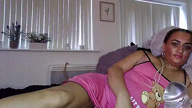 KiraBestxo online show from January 15, 2026, 10:29 am