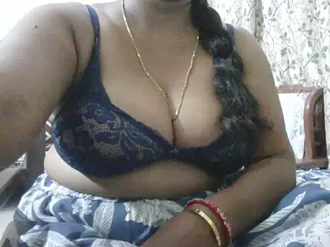 Snapshot of mohini_bhabhi chatting on July 28, 2026, 4:39 pm mohini bhabhi online show from July 28, 2026, 4:39 pm