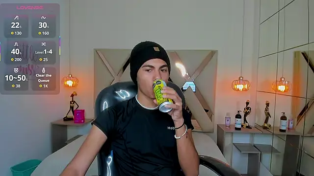 Anyelo Twink online show from May 30, 2026, 4:19 am