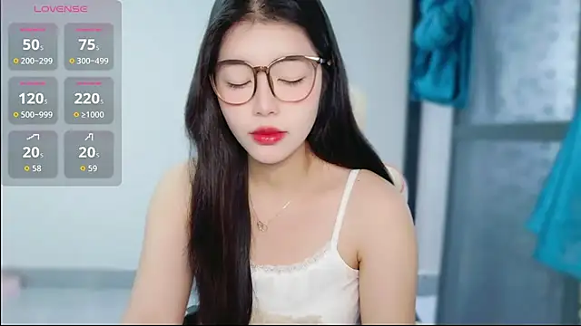 -XiaoYu-777 online show from February 22, 2026, 7:22 am