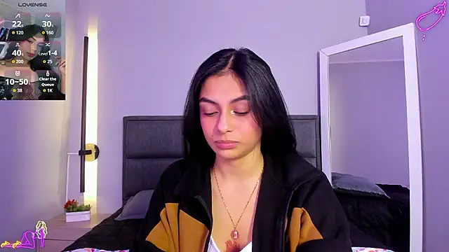 lilith petit  online show from March 7, 2026, 12:21 pm