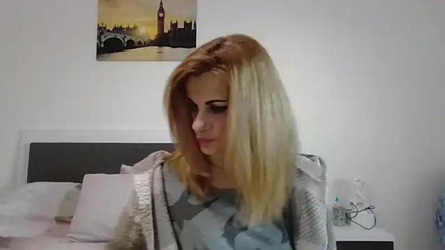 Clara1986 online show from April 6, 2026, 3:57 pm