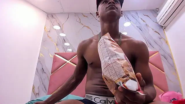 passion black online show from March 3, 2026, 8:05 pm