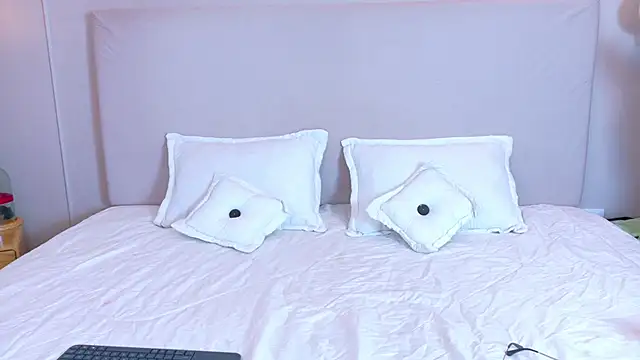 Snapshot of zarah_queen chatting on February 19, 2026, 3:14 am zarah queen online show from February 19, 2026, 3:14 am