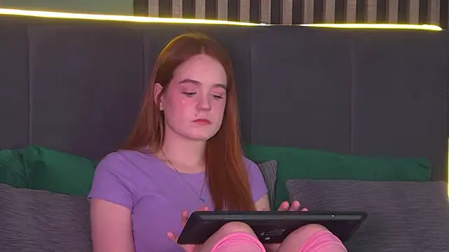 Snapshot of AmyRoy chatting on February 6, 2026, 4:25 pm AmyRoy online show from February 6, 2026, 4:25 pm