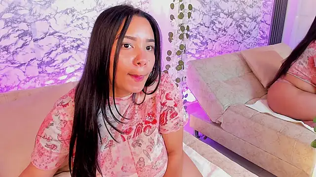 Snapshot of soffi_joness23 chatting on January 13, 2026, 12:31 pm soffi joness23 online show from January 13, 2026, 12:31 pm