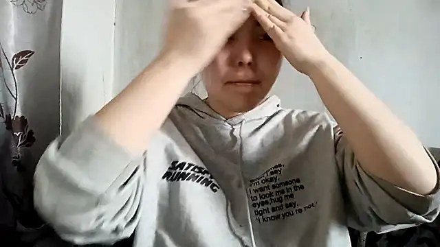 MollyAsian online show from February 4, 2026, 4:07 am