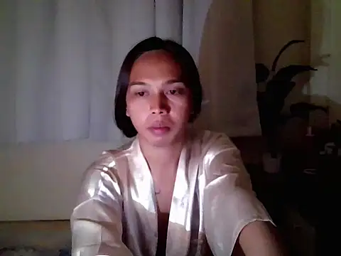 LOVELYMAYUMIE online show from April 5, 2026, 4:02 pm