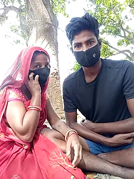 Shivanisingh4 online show from April 1, 2026, 4:47 am