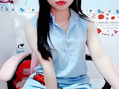 Snapshot of Anna_sexyY_ chatting on January 13, 2026, 5:44 am Anna sexyY online show from January 13, 2026, 5:44 am