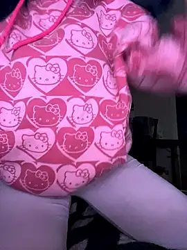 qtpie318 online show from January 11, 2026, 1:40 pm