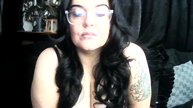 Miss CurvesXXX online show from February 10, 2026, 6:01 am