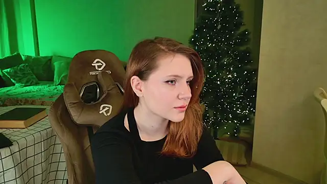 YouHoldMe online show from February 15, 2026, 5:34 pm