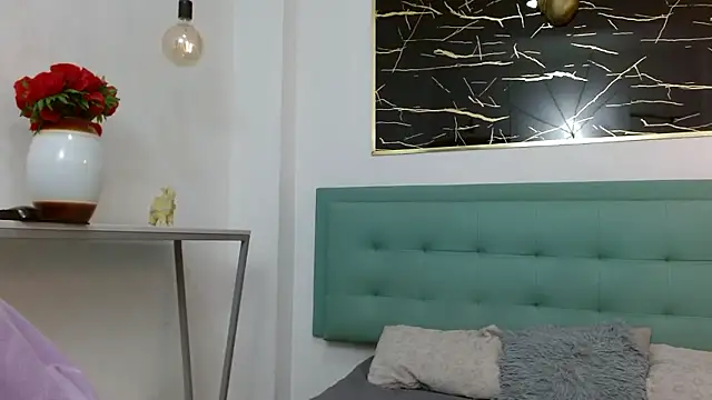 Snapshot of XanderGrey8 chatting on January 12, 2026, 7:42 pm XanderGrey8 online show from January 12, 2026, 7:42 pm