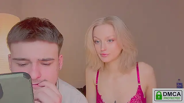 your molly mark  online show from February 15, 2026, 7:46 pm